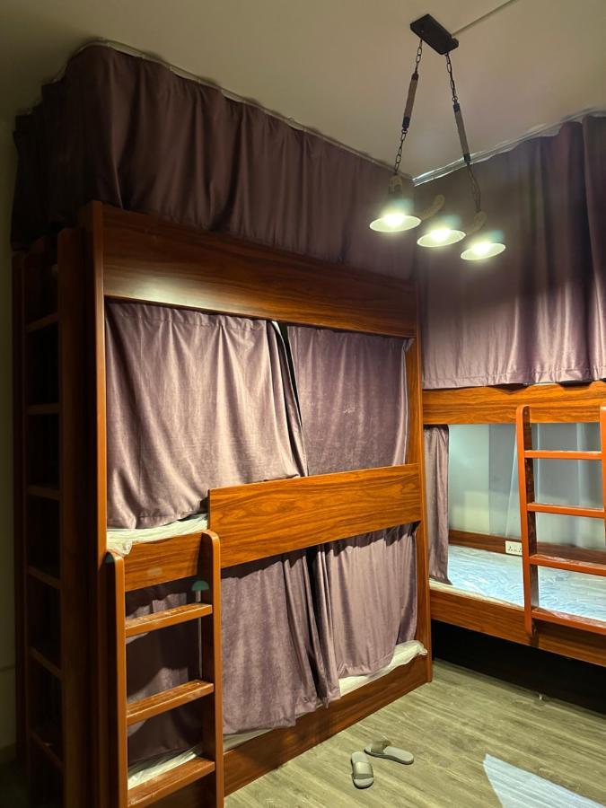 Business Backpackers Jbr Hostel Dubai Exterior photo